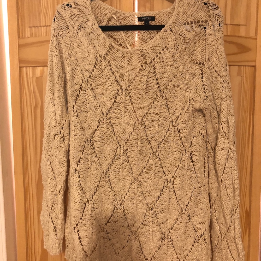Apt 9 sweater